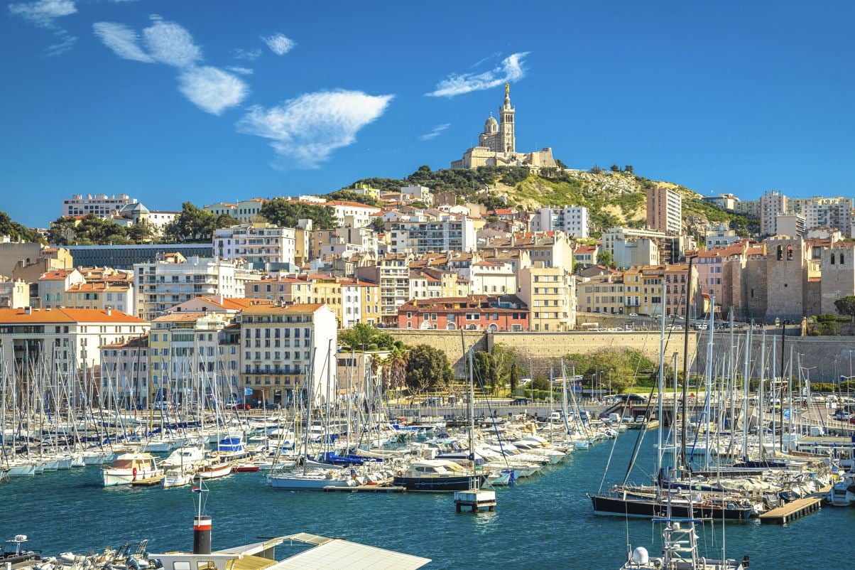 United Launches Nonstop Flights For Americans To 10 NEW Destinations