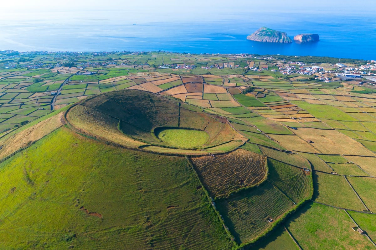 United’s New Shortest Flight To Europe Takes Just 5 Hours To Reach Volcanic Craters, Colorful UNESCO Towns, And $3 Espressos
